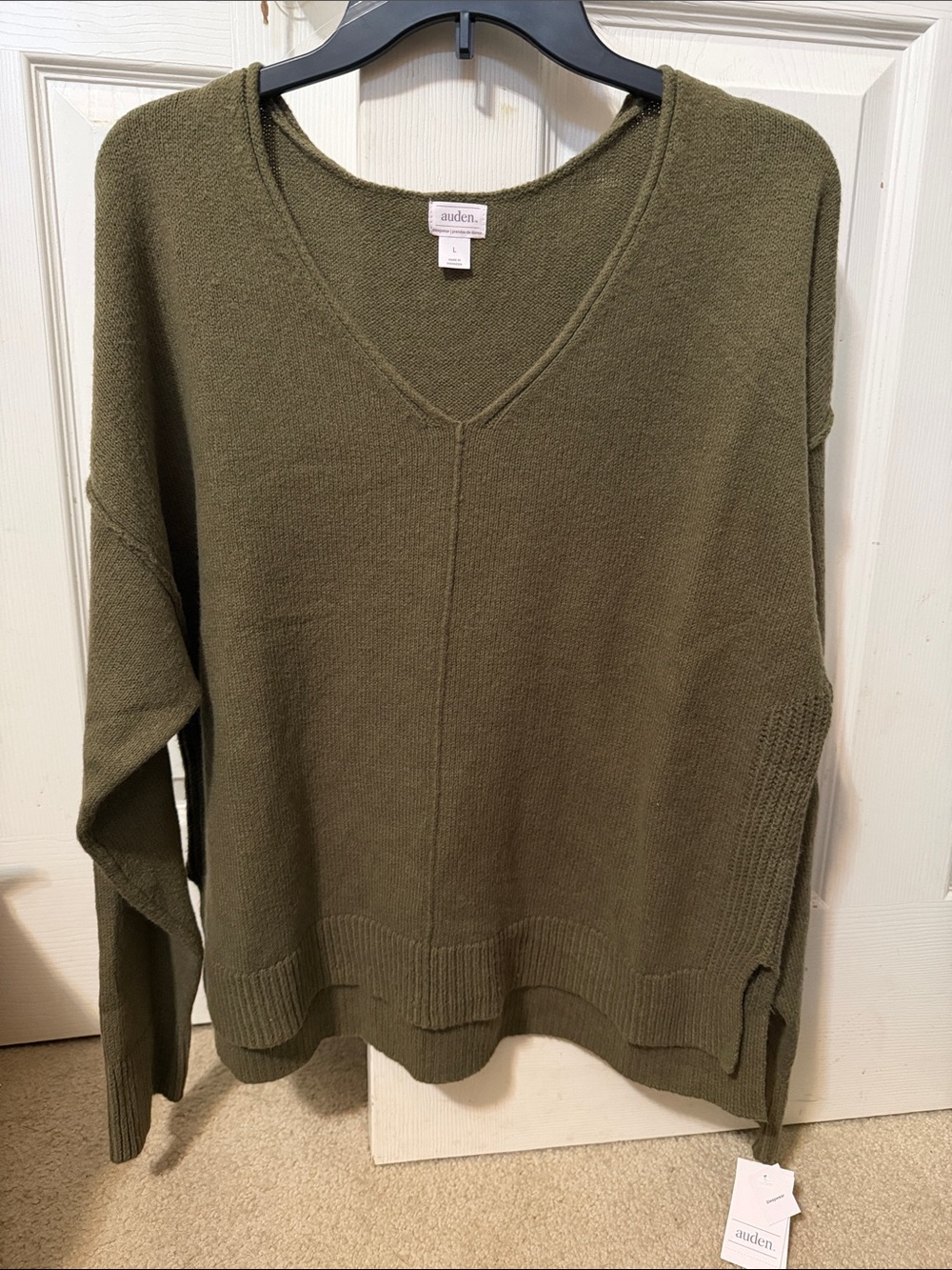 Auden Olive Green V-Neck Pullover Sweater